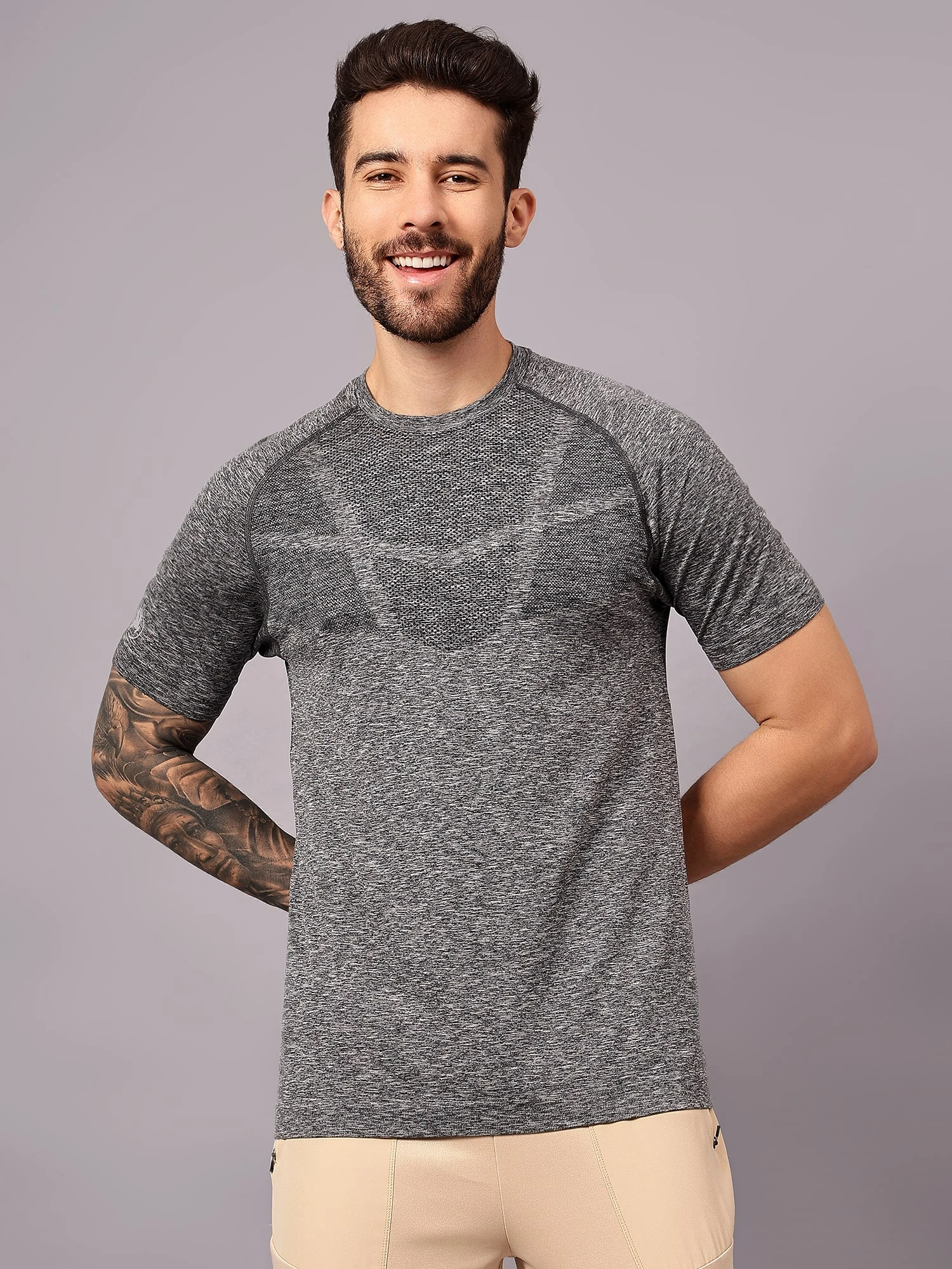 T-Shirts Seamless Half Sleeves Round Neck Nylon Polyester Men TRENZ