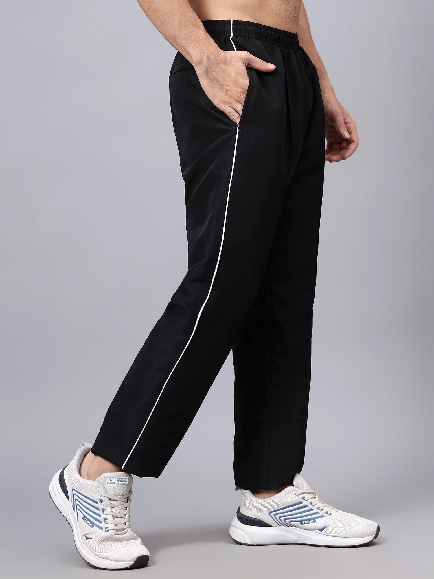 Lower Pockets: 2 Sides, 1 Back Zip TZ
