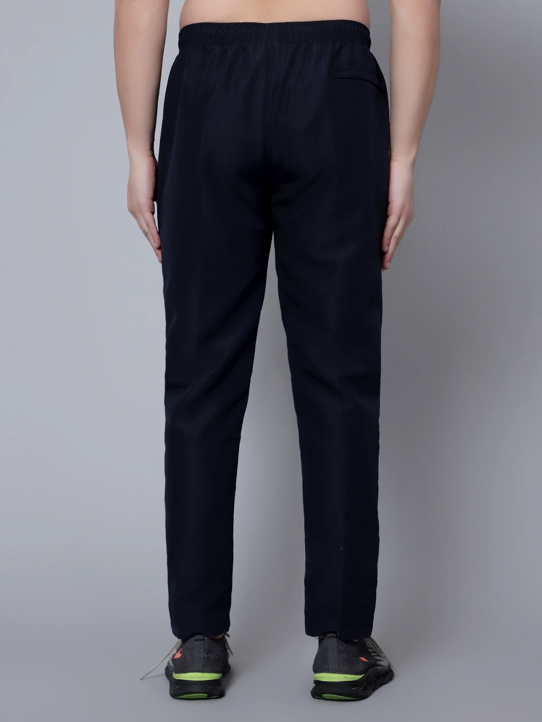 Lower Pockets: 2 Sides, 1 Back Zip TZ