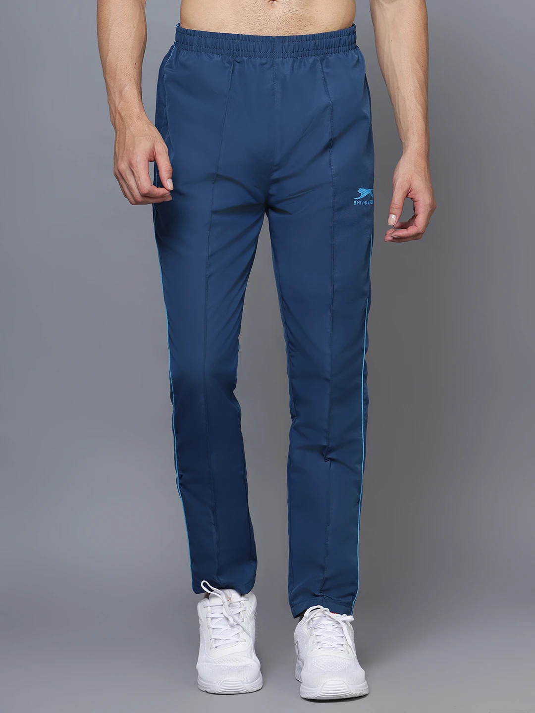 Lower Pockets: 1 side Zip, 1 Back Zip TZ