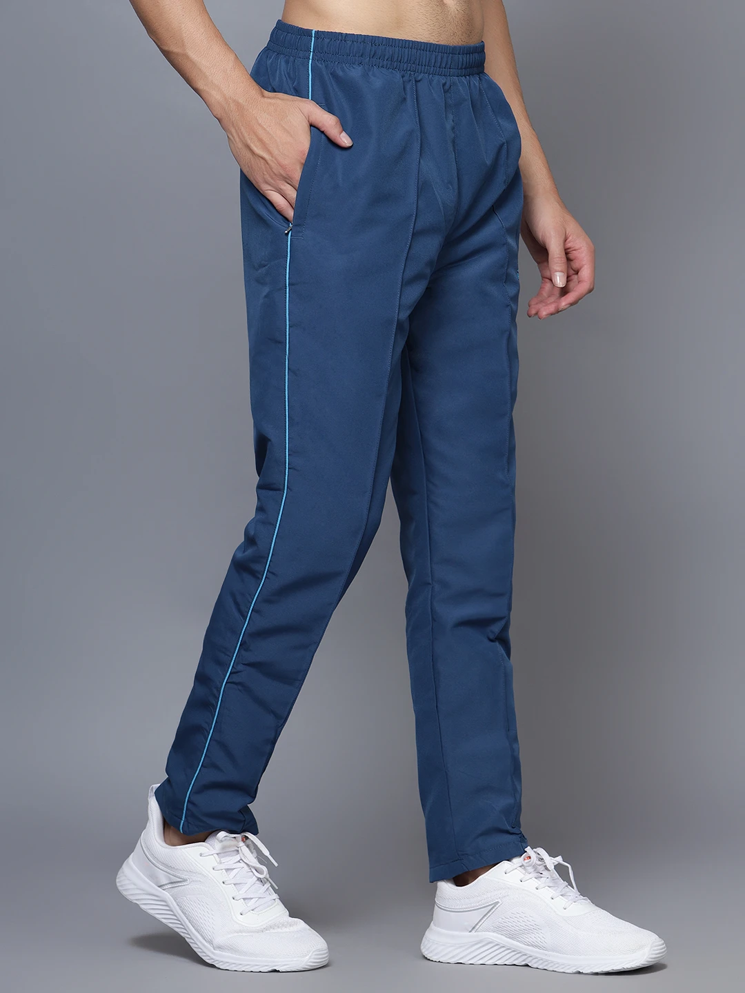 Lower Pockets: 1 side Zip, 1 Back Zip TZ